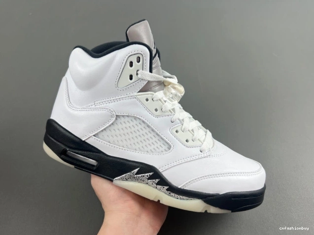 JORDAN DD0587-110 5 BLACK' 'WHITE AIR RETRO 1121